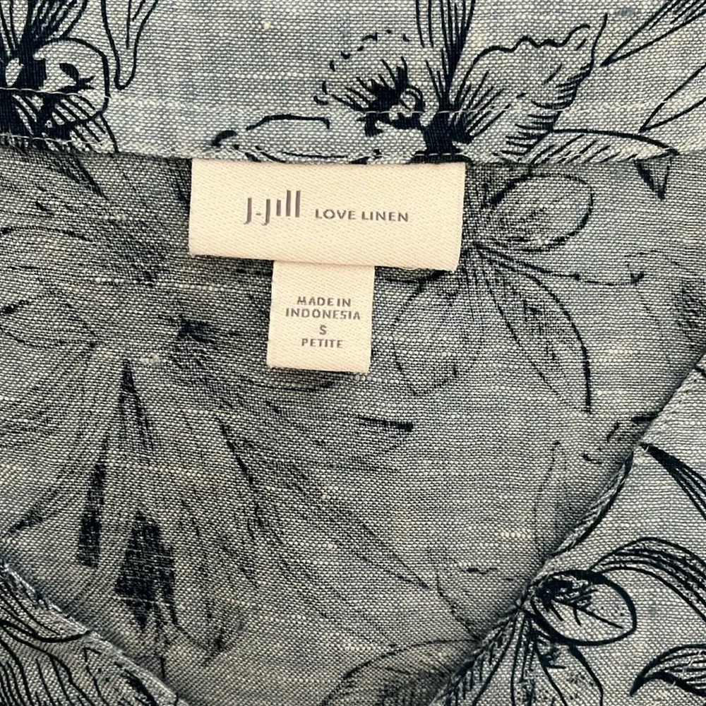 J. Jill Love Linen Palm Print V Neck Top SP - Picture 7 of 9
